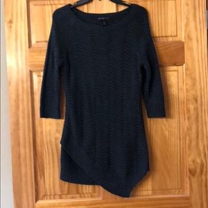 Ladies Tunic style Sweater 3/4 Sleeves Size Small